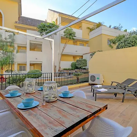 Elegant And Contemporary In Puerto Alto, Estepona