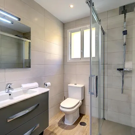 Elegant And Contemporary In Puerto Alto, *
